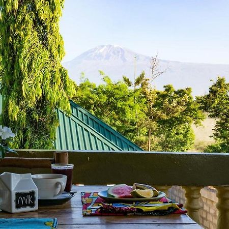 The Secret Garden Hotel Моші Екстер'єр фото
