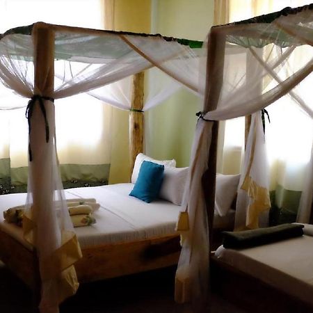 The Secret Garden Hotel Моші Екстер'єр фото