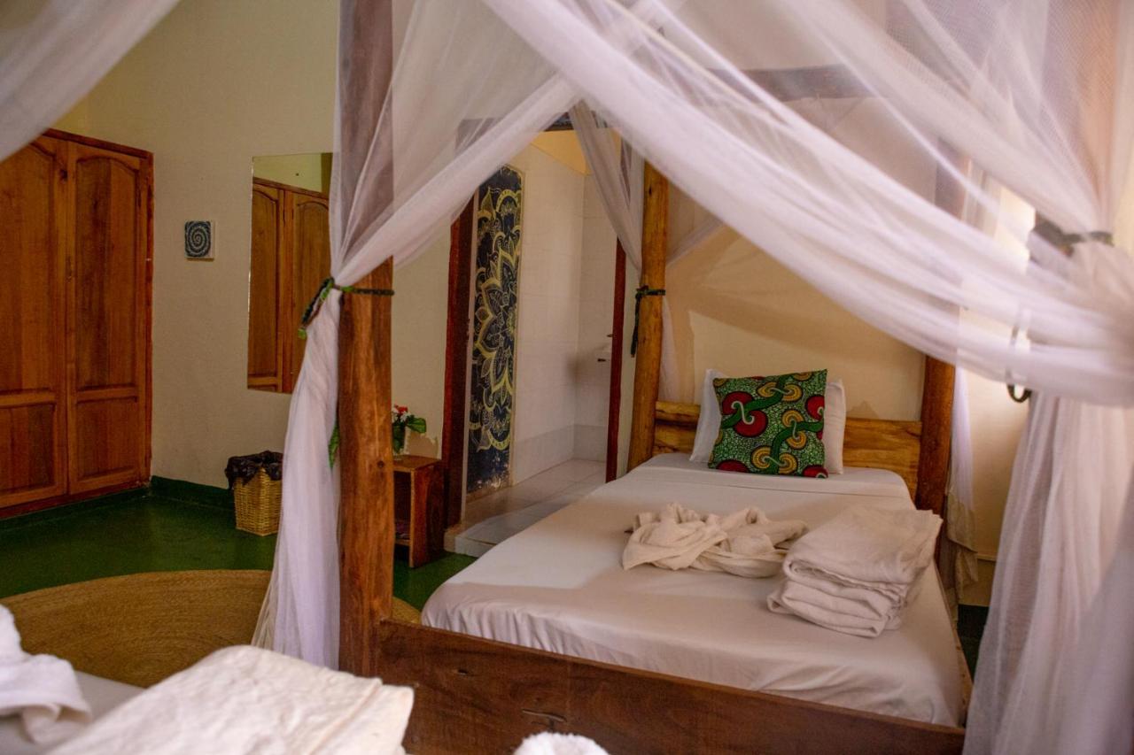The Secret Garden Hotel Моші Екстер'єр фото