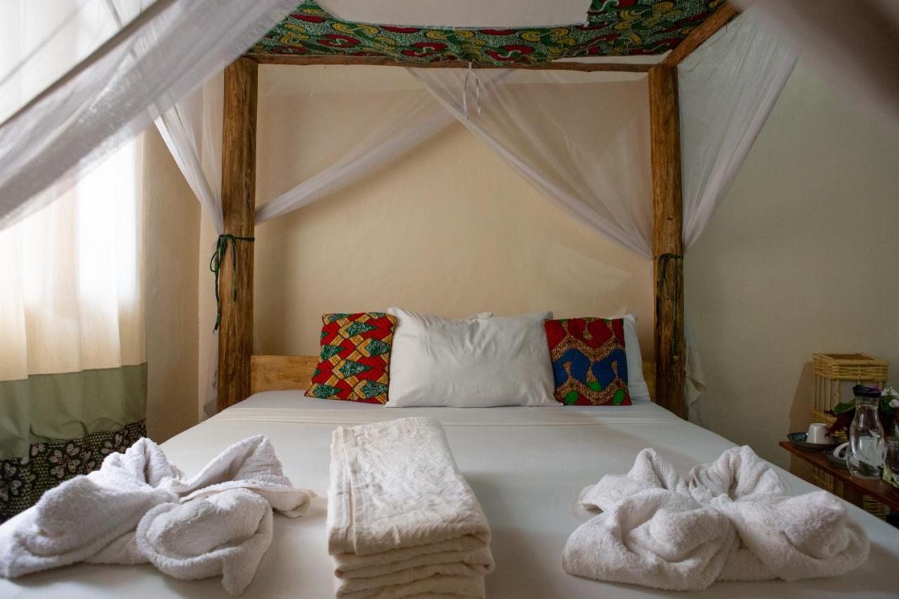 The Secret Garden Hotel Моші Екстер'єр фото