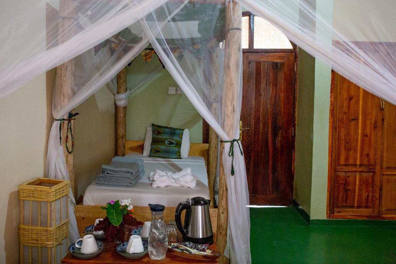 The Secret Garden Hotel Моші Екстер'єр фото