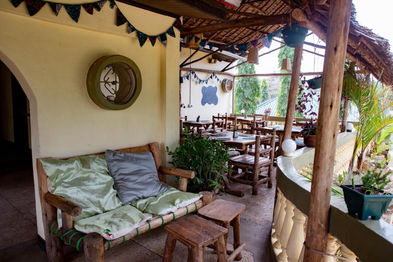 The Secret Garden Hotel Моші Екстер'єр фото