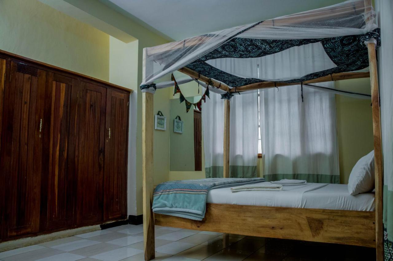 The Secret Garden Hotel Моші Екстер'єр фото