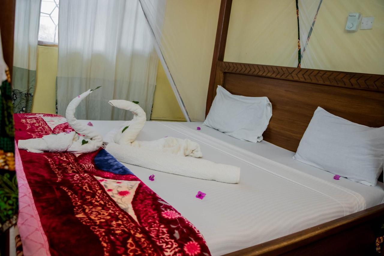 The Secret Garden Hotel Моші Екстер'єр фото