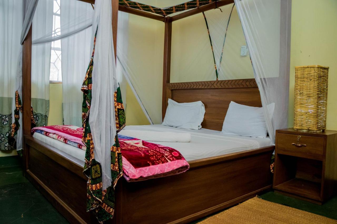 The Secret Garden Hotel Моші Екстер'єр фото