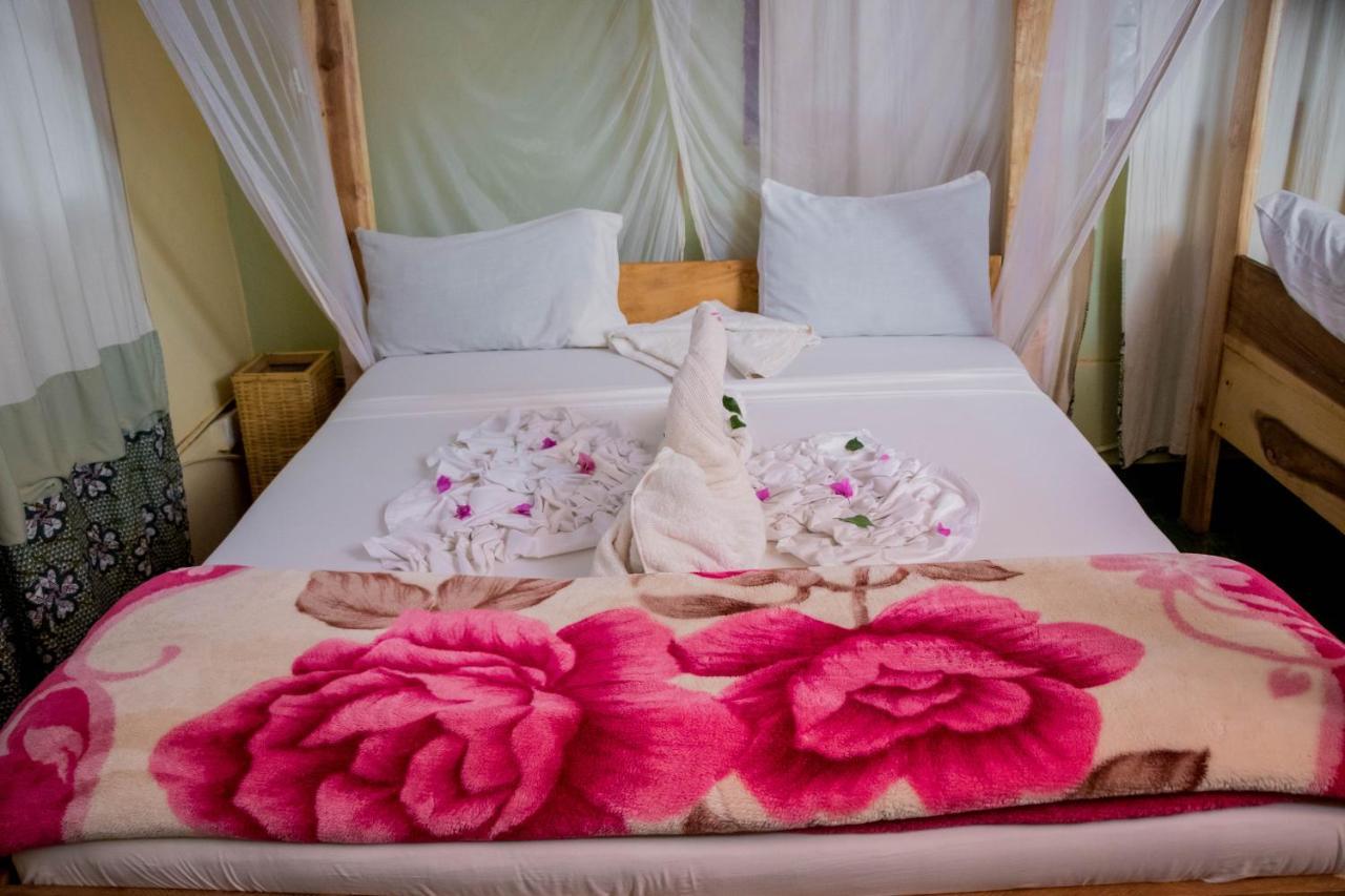 The Secret Garden Hotel Моші Екстер'єр фото