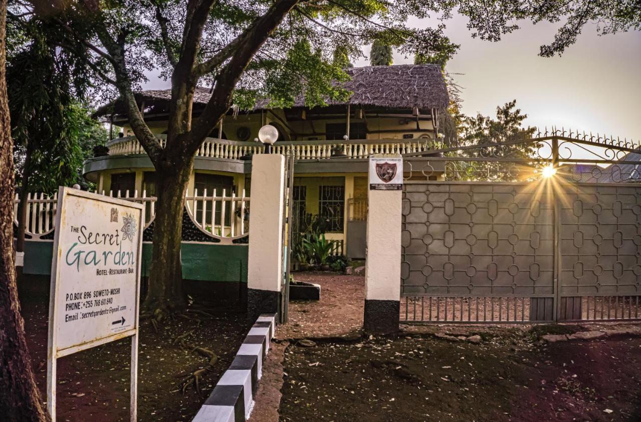 The Secret Garden Hotel Моші Екстер'єр фото